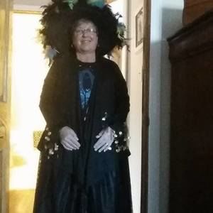 Meet your Posher, Debra